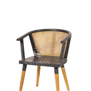 WOODEN CHAIR